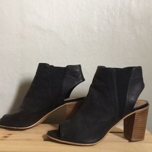Steve Madden leather peep-toe Booties